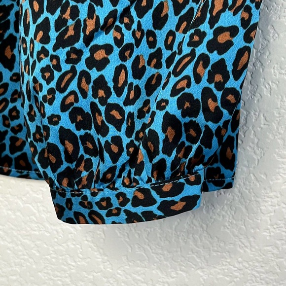 J Peterman shirt Blue Brown Leopard Animal Print Top Size 14 Career Office Ad2 - Picture 3 of 7